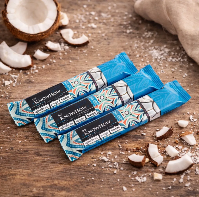 Темный шоколад KnowHow на эритрите с кокосом